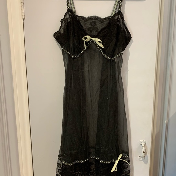 Gorgeous Vintage Peignoir set black with light lime ribbons, sheer slip dress. - Picture 2 of 9